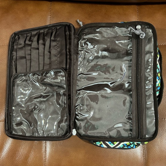 Vera Bradley makeup bag - Picture 5 of 5
